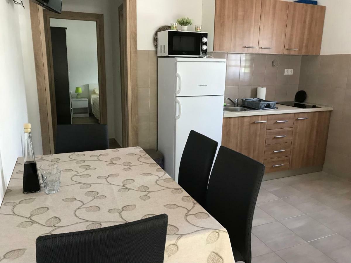 Apartman Mirjana With Terrace And Free Parking Donji Okrug  Exterior foto